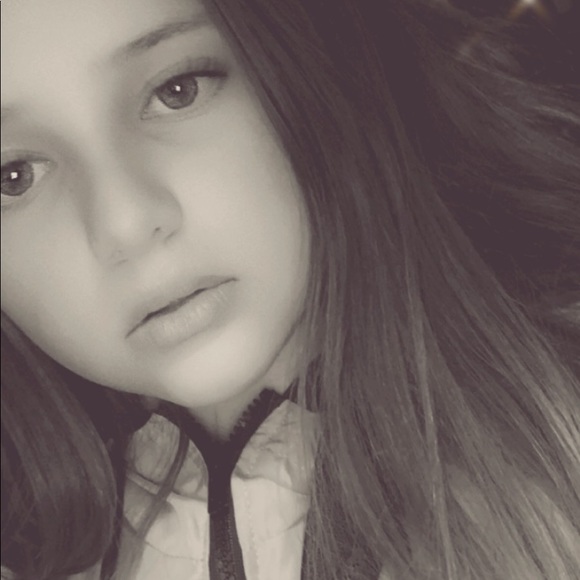 Meet your Posher, Reylli - Picture 1 of 1